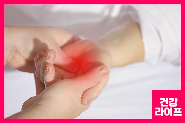 손저림 원인은 심혈관&#44; 혈관&#44; 신경에 문제가 생기면 발생