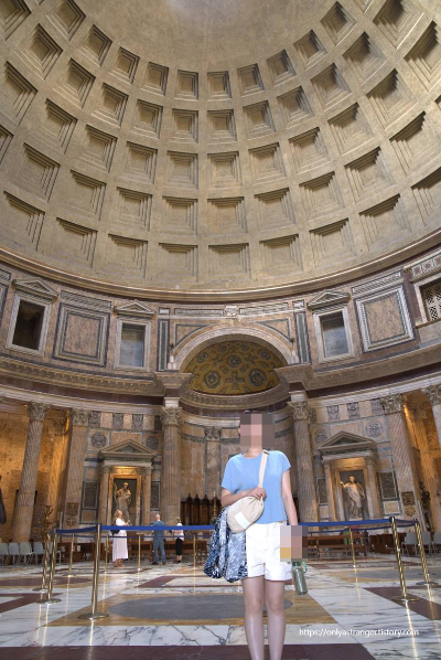 판테온 내부 인증샷