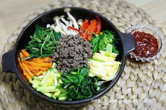 봄나물 비빔밥 사진