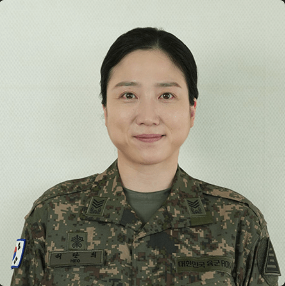 취사병 전설이 되다 등장인물 허란희 상사