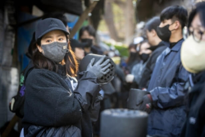 한지민 연탄 배달 봉사