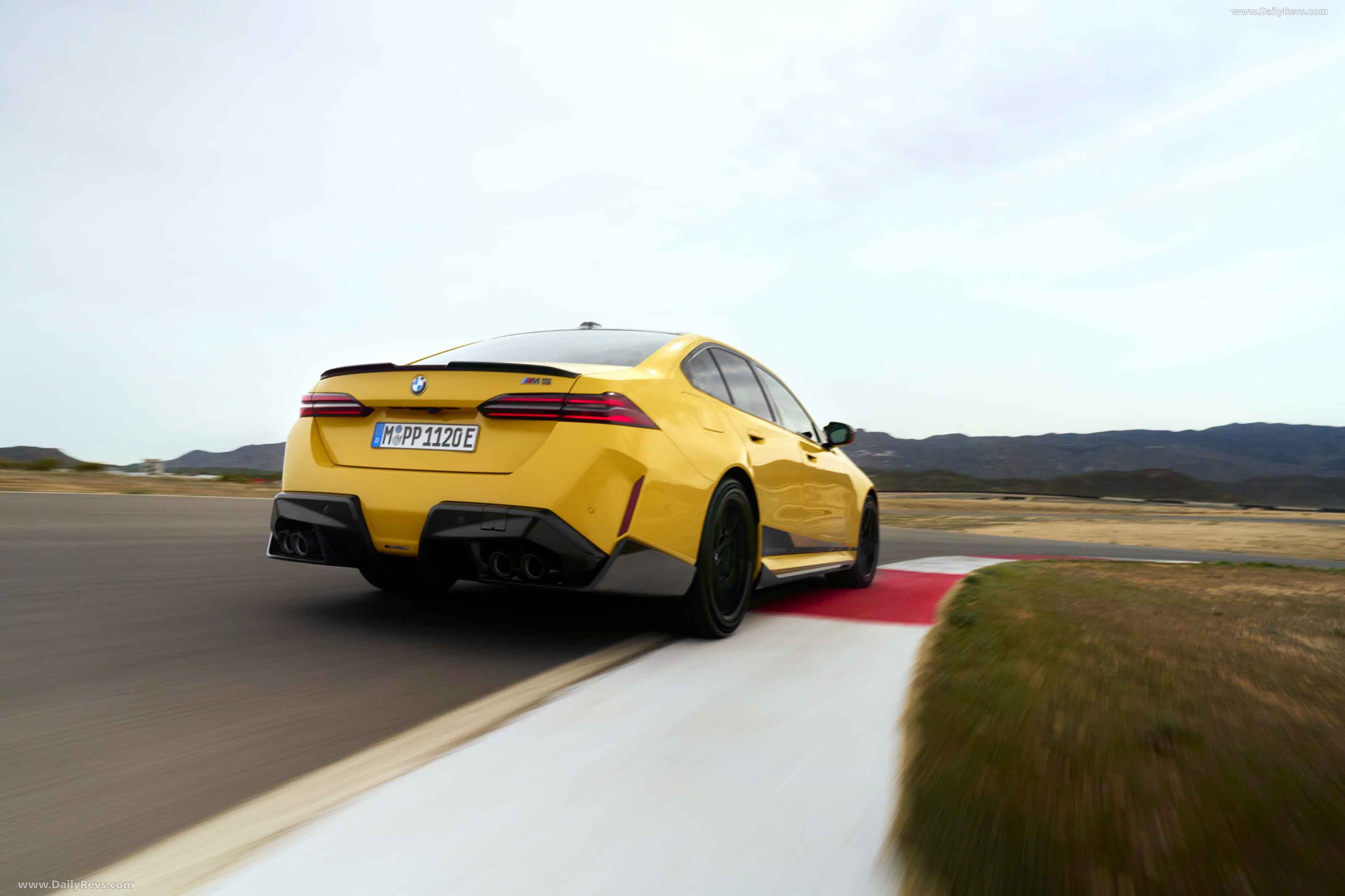 BMW M5 퍼포먼스 패키지