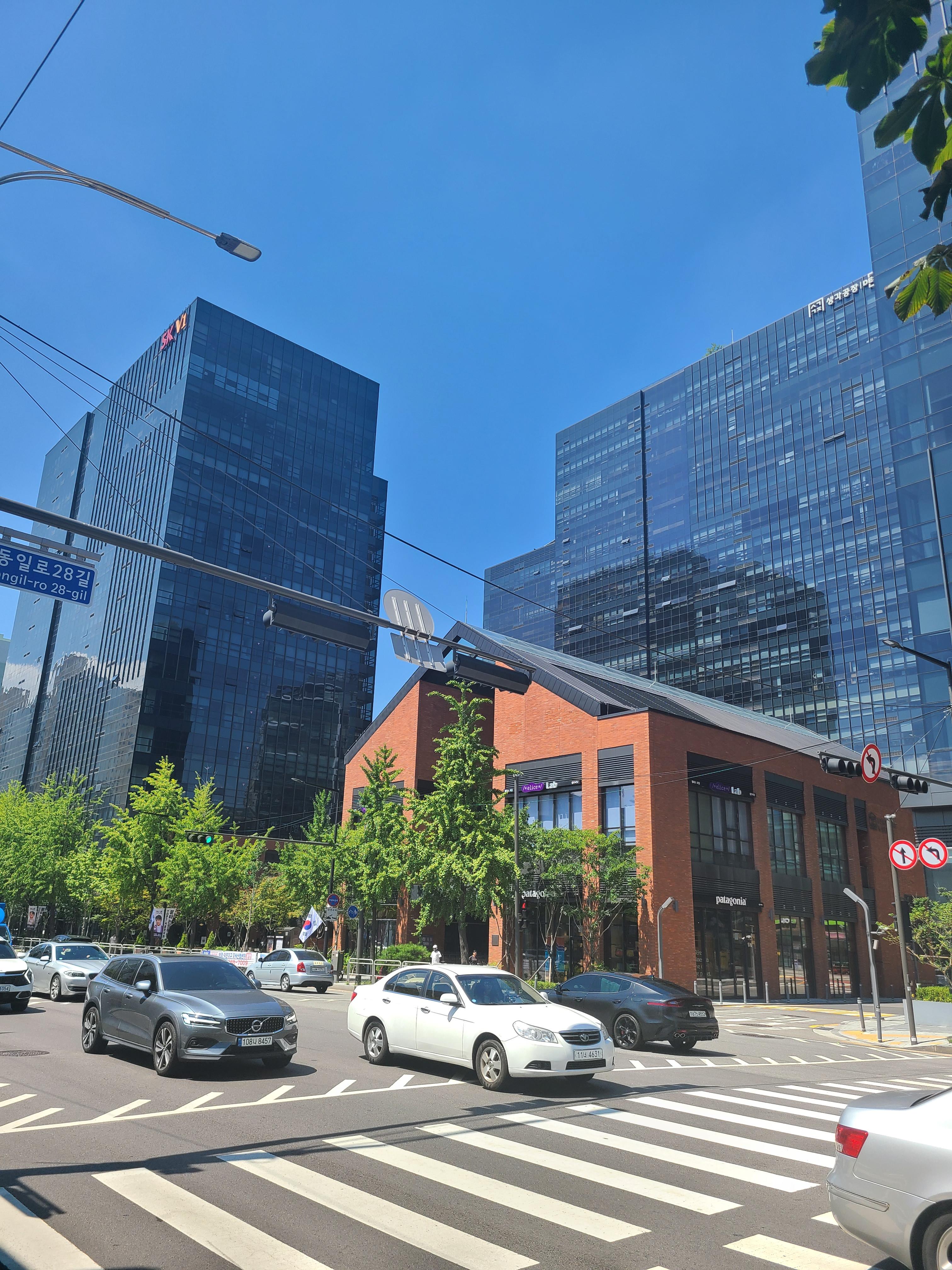 성수 SK V1센터 외관 및 주변환경2