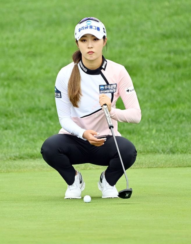 김재희 프로필 총정리: 나이, 학력, 20억 누적 상금 및 KLPGA 덕신EPC 1R 선두 비결
