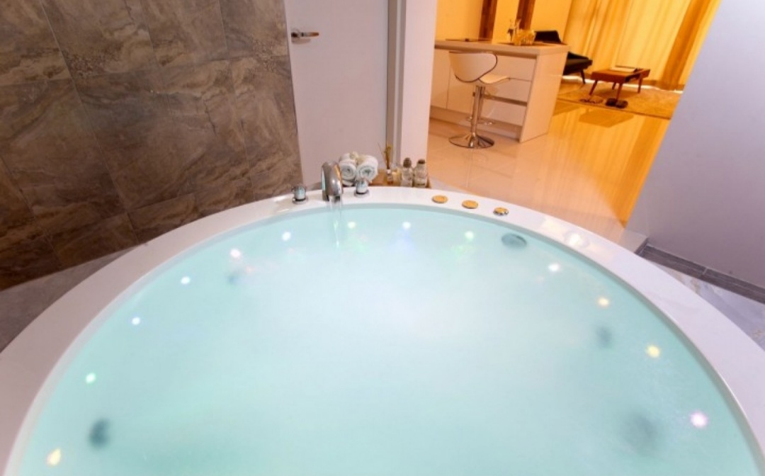 디럭스 2호 스파