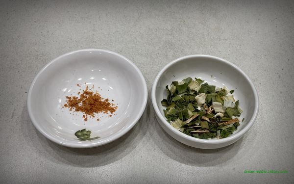 풀무원 홍면 라면 2023년 1~4월 가루 스프, 건더기 스프 내용물