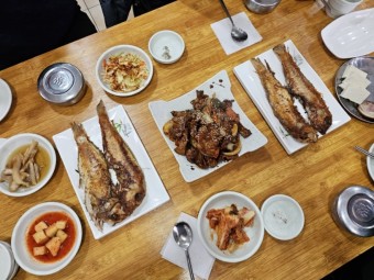 접짝뼈국
