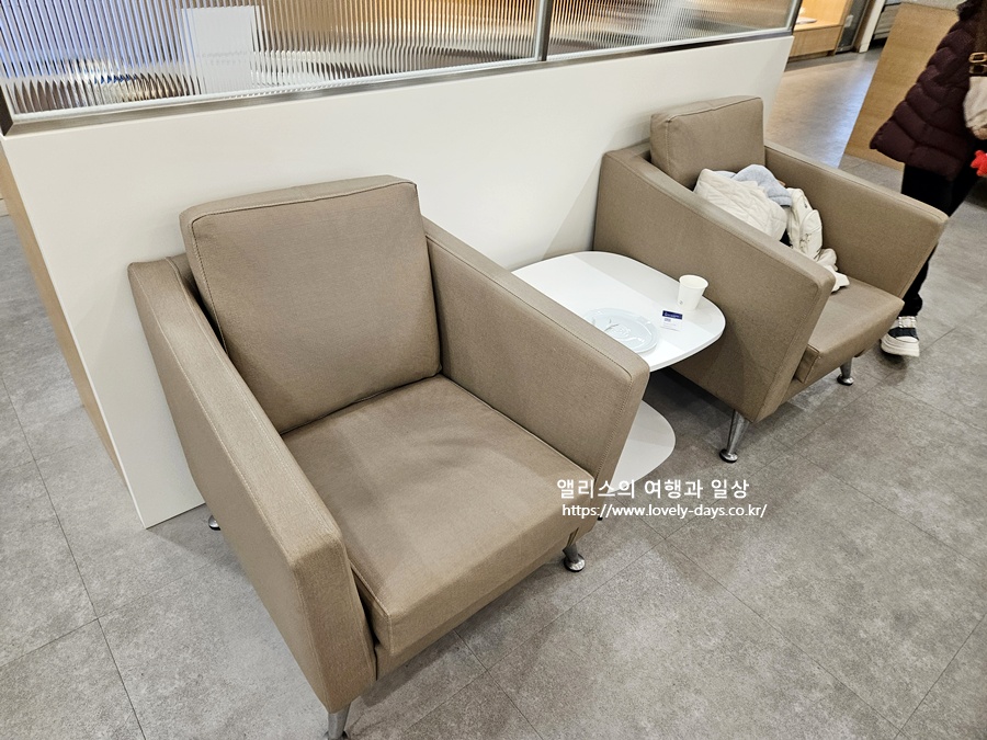 김해공항 국제선 대한항공(KAL) 라운지 운영시간 입장조건 메뉴 후기