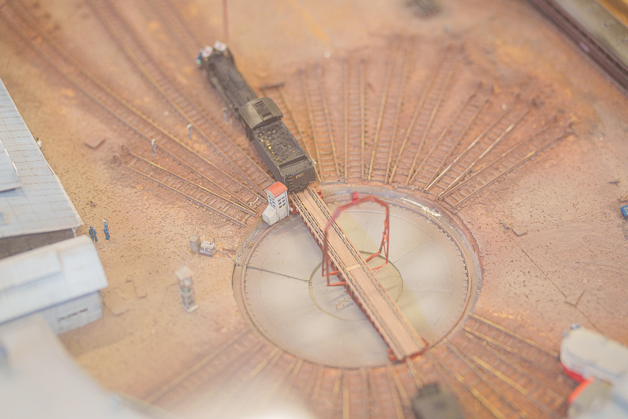 옛 분고모리 기관고 뮤지엄에 있는 분고모리 기관고의 모형