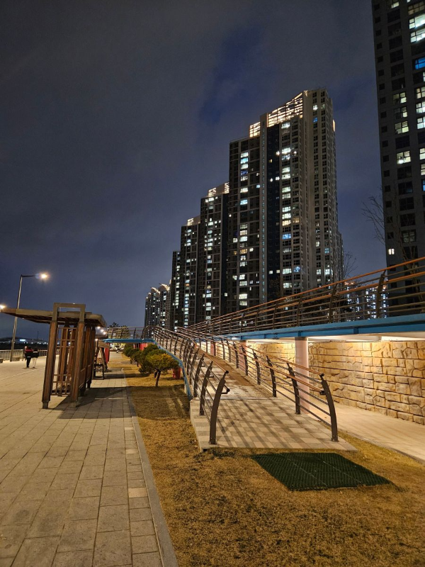 수변공원 구름다리