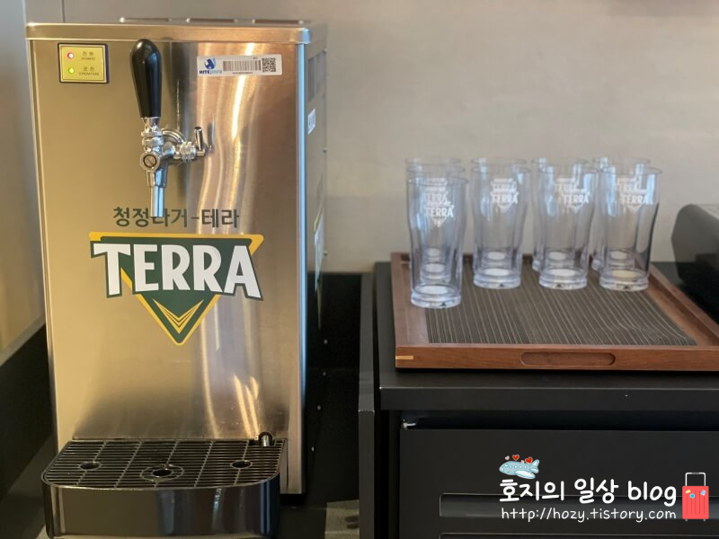 코트야드 메리어트 수원 이그제큐티브 라운지 해피아워 주류_생맥주