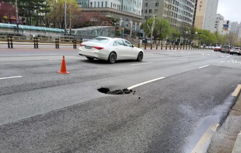 애오개역 싱크홀