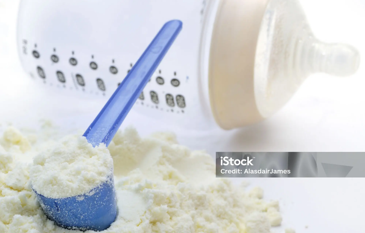 신생아 분유 사진