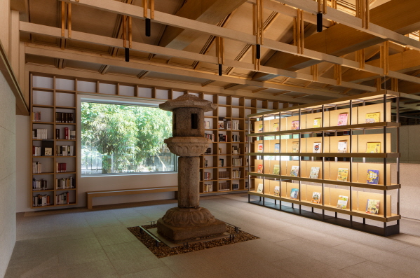 북큐레이션과 사색의 공간