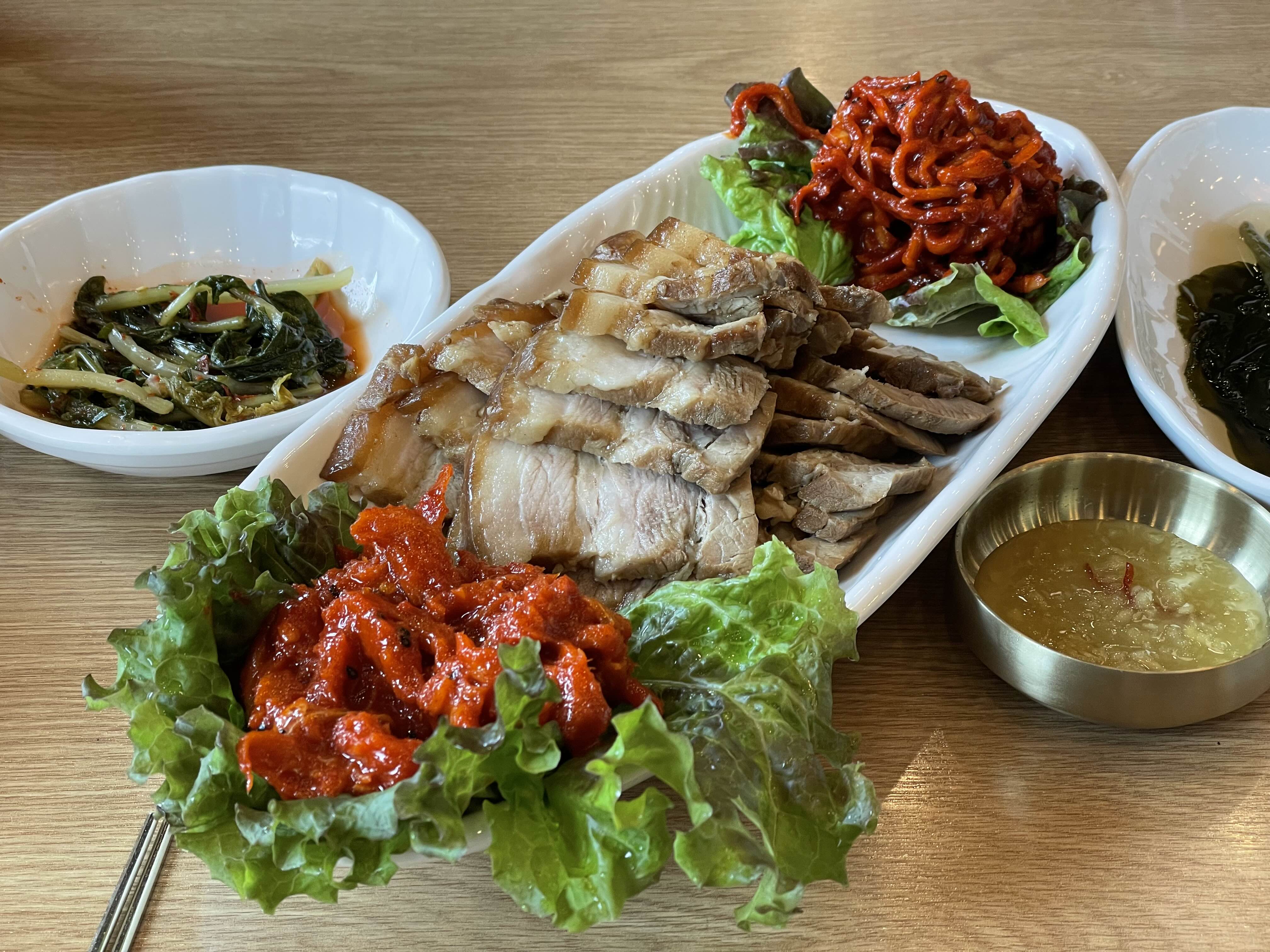 기본 모드로 촬영한 보쌈 사진