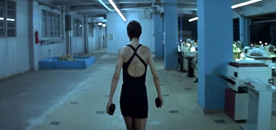 니키타 (1990) 줄거리