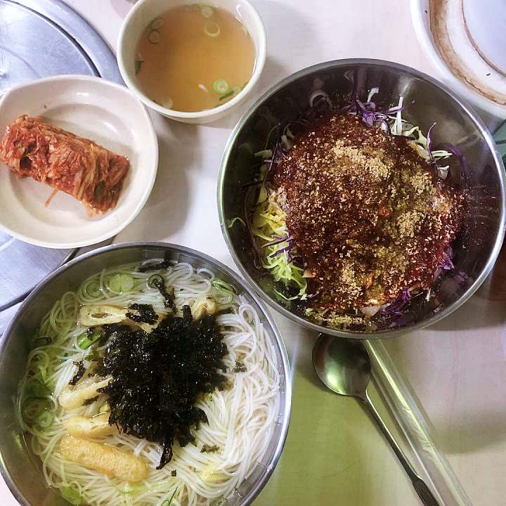 춘천 맛집 추천 생방송투데이 그리움을 달래는 온기 아낌없는 정성 한 그릇 잔치국수 비빔국수 칼국수 오늘방송 인생 분식