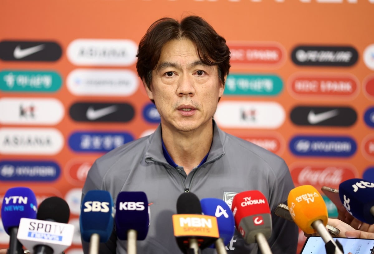 동아시안컵 홍명보 감독 전술