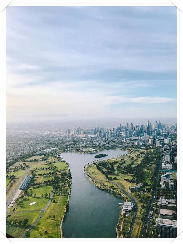 하늘-위에서-내려다-본-도시