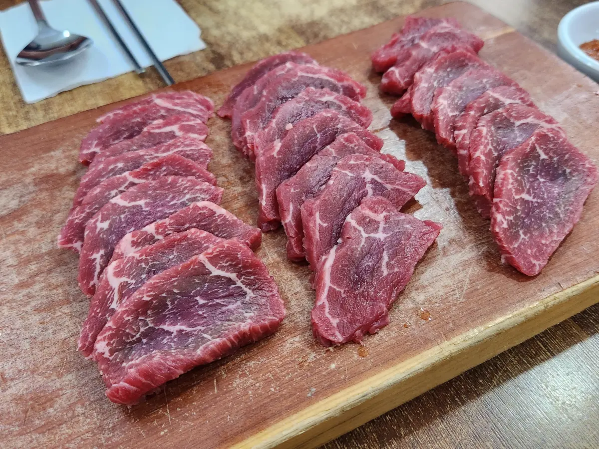 대전-성심당-근처-맛집-태평소국밥-가성비-좋은-한우-육사시미