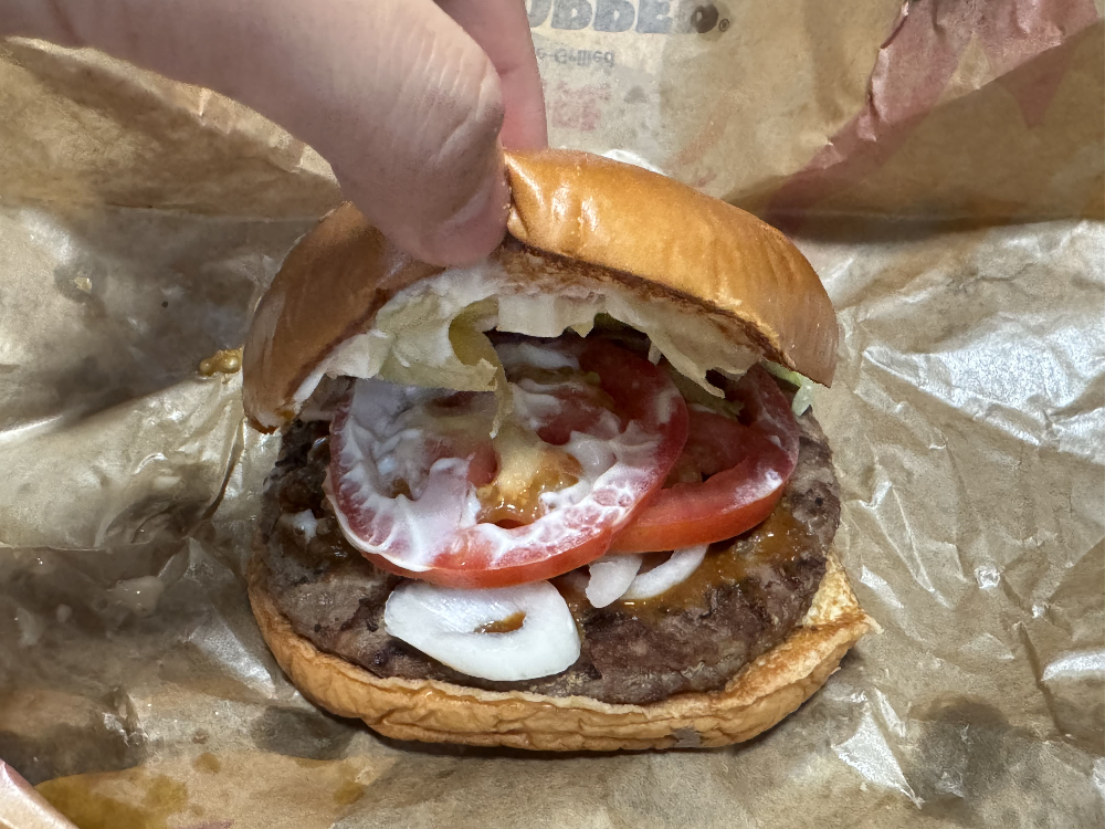 클래식 비프라구 버거 속 내용물