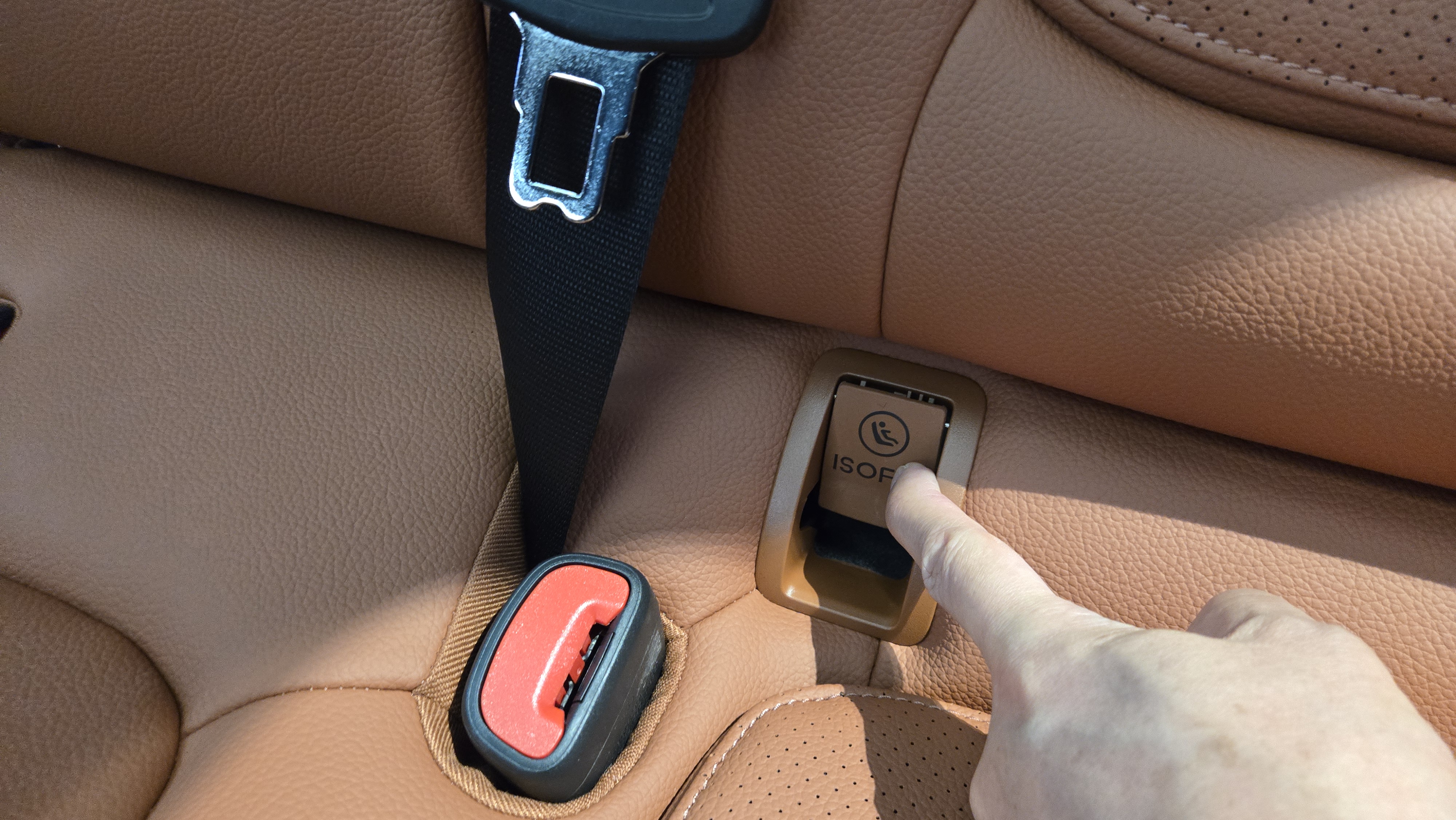 뒷자리 ISOFIX 장착