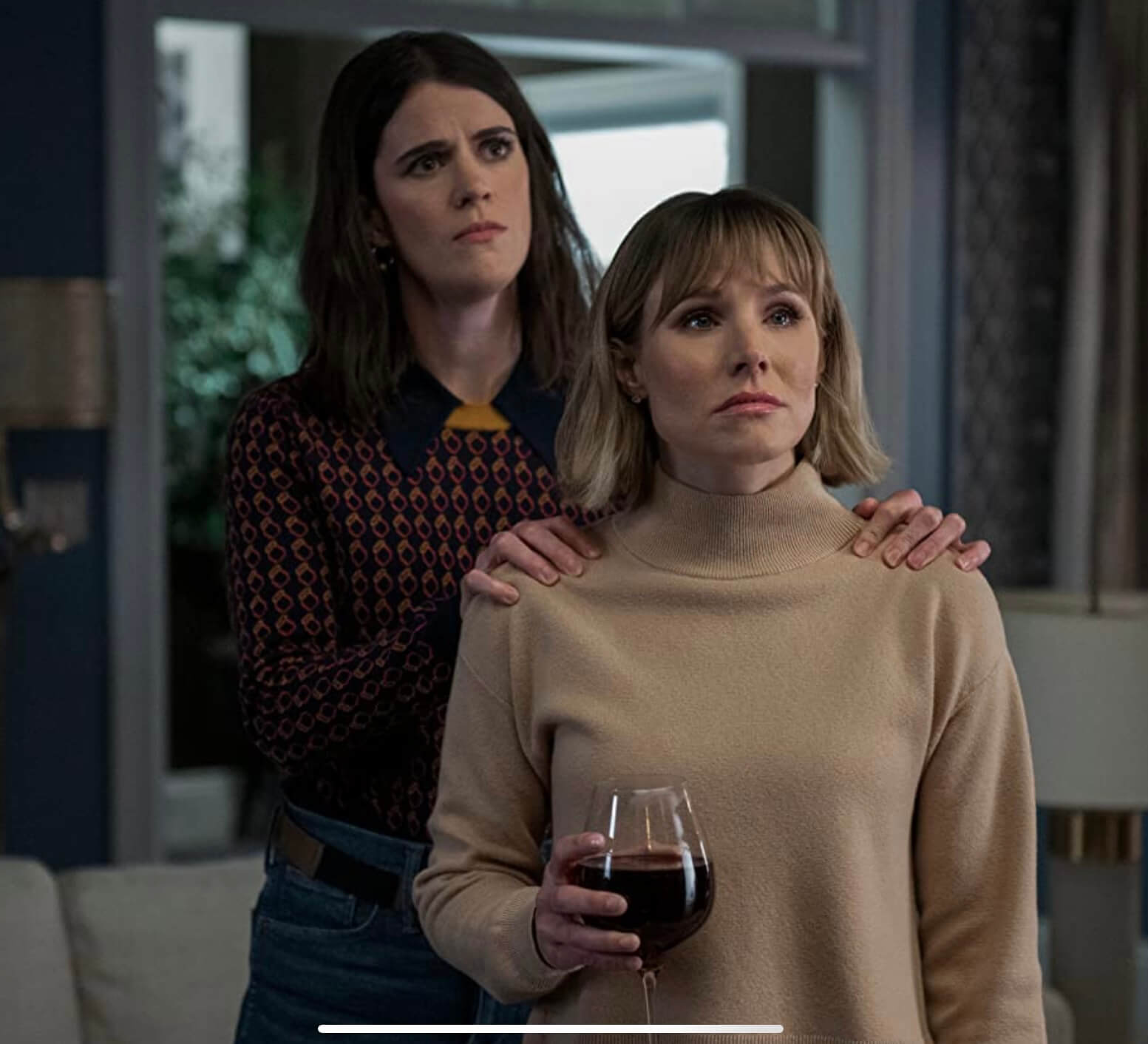 넷플릭스 시리즈추천 그여자의 집 건너편 창가에 웬 소녀가 있다