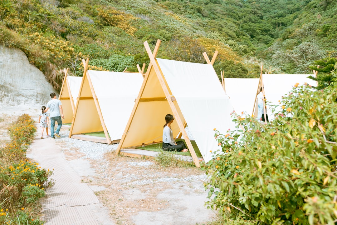 캠핑장을 영어로 Campsite라고 추천합니다.