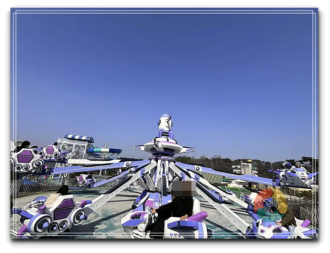 옥토끼우주센터_놀이기구-스텔라윙-비행기모형