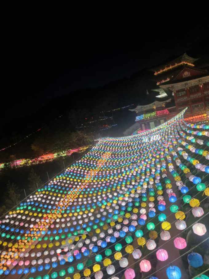 산책로 측면에서 본 야경 
