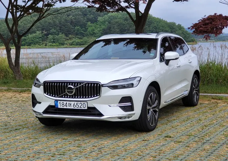 볼보 XC60 사진