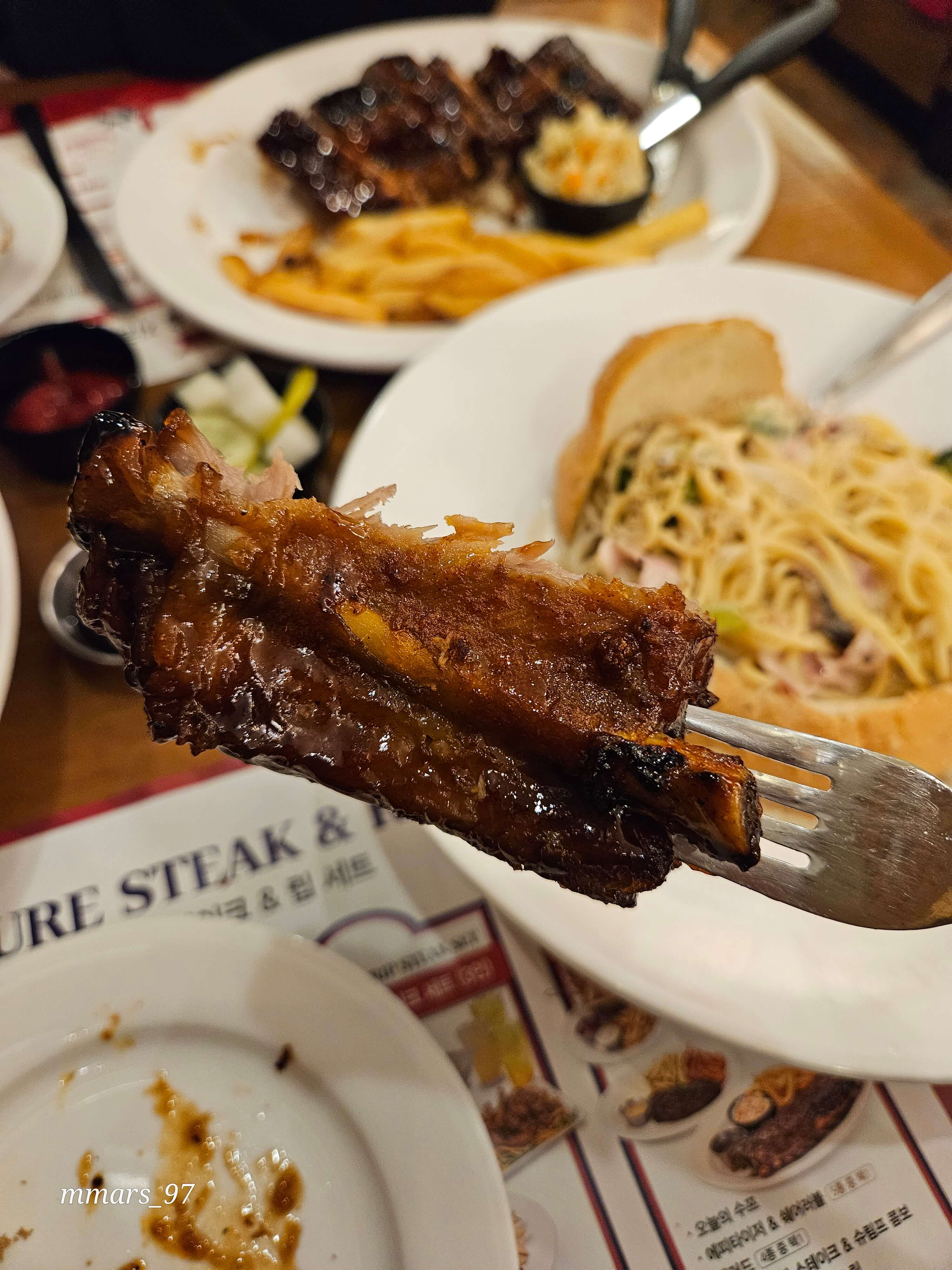 수원 롯데몰 프라이데이