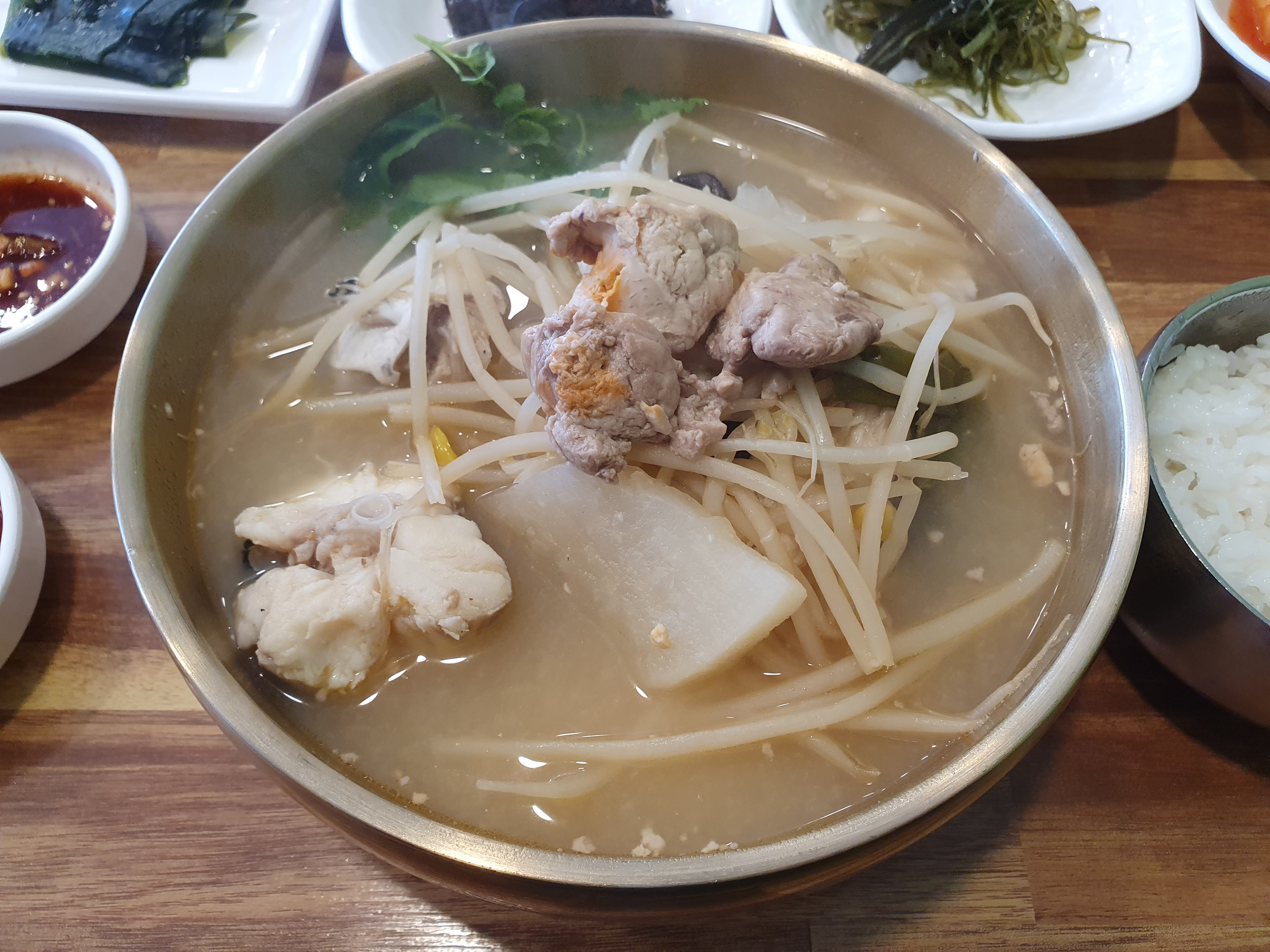 일광해수욕장 맛집 수림원-생아구탕