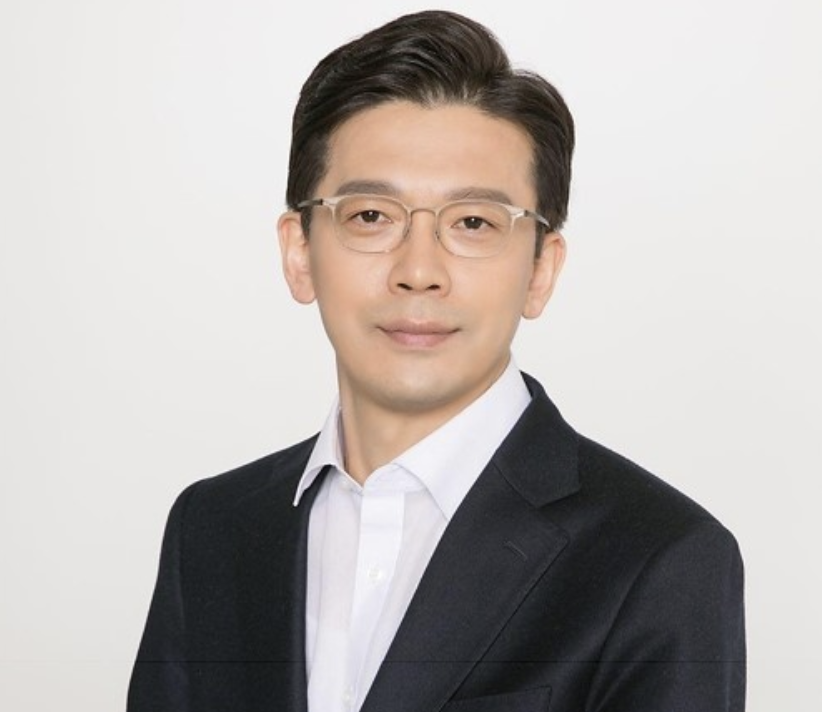 정치인 현근택