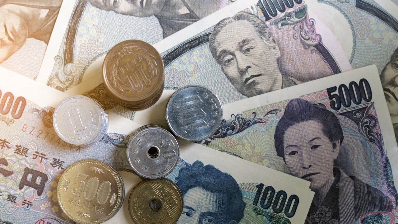 일본-돈-지폐-동전