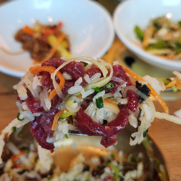 육회비빔밥_한스푼