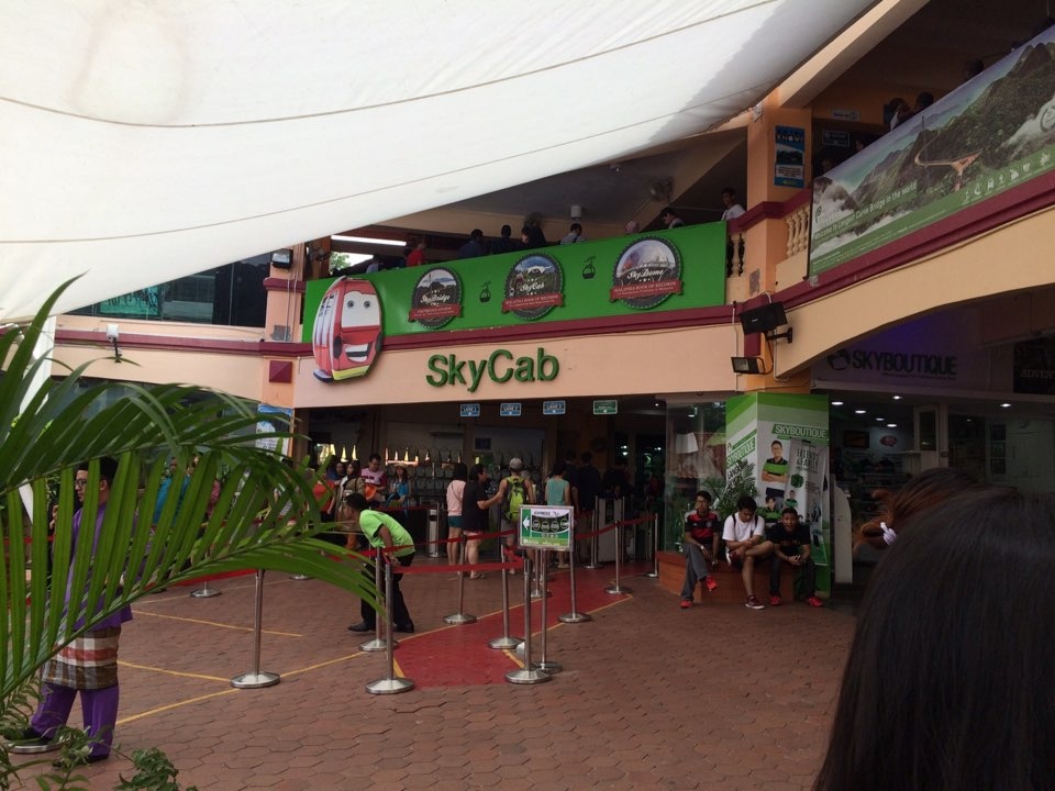 랑카위 오리엔탈 빌리지 케이블카 탑승장 모습