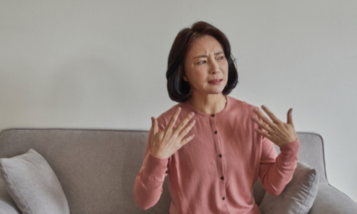갱년기 이미지