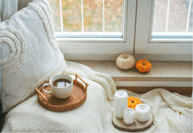 가을 인테리어 트렌드 2025 – 따뜻하고 감성적인 집 꾸미기 아이디어