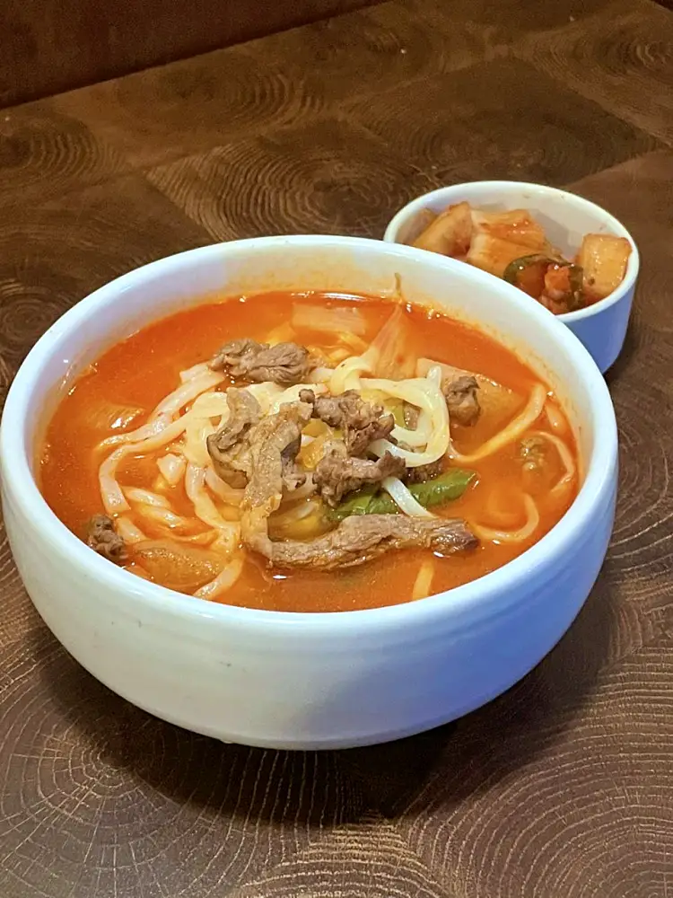 투데이 맛있는 메뉴 뭉티기 육회, 한우 아롱사태 수육, 소고기 전골, 오드레기 맛있는 족발집 추천 부산 수영 광안동 맛집