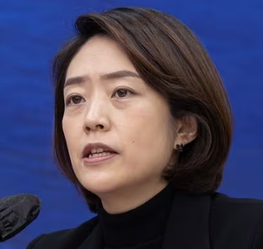 고민정 국회의원 프로필 재산 지역구
