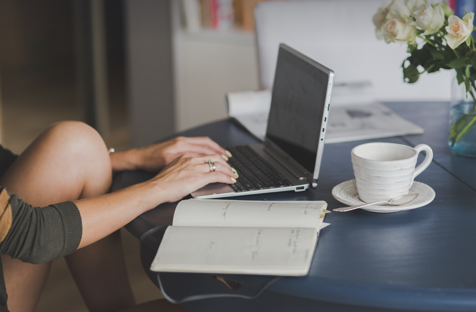 블로그 vs 유튜브, 어떤 플랫폼이 더 수익성이 좋을까?