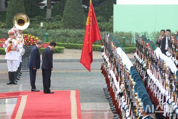 한-베트남 정상 기념촬영: 한-베 정상회담 원전&middot;에너지&middot;공급망 협력 핵심 정리 (2026.4.22)