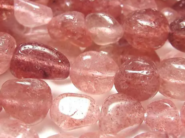 탄자니아산 스트로베리 쿼츠.