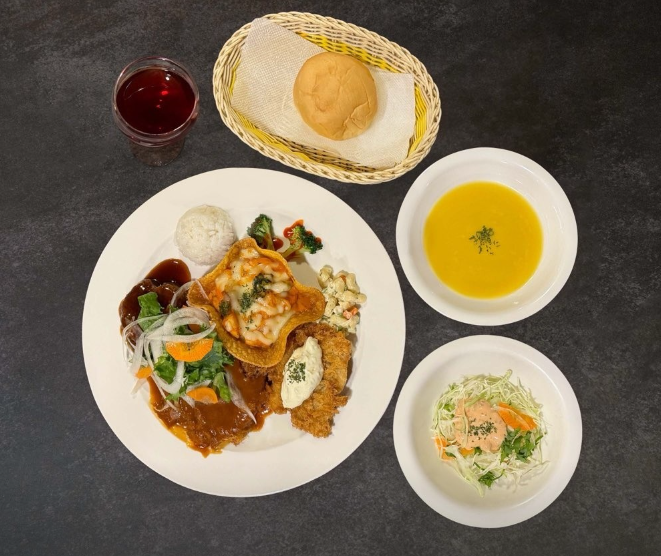 저문강에 삽을 씻고 대표 메뉴