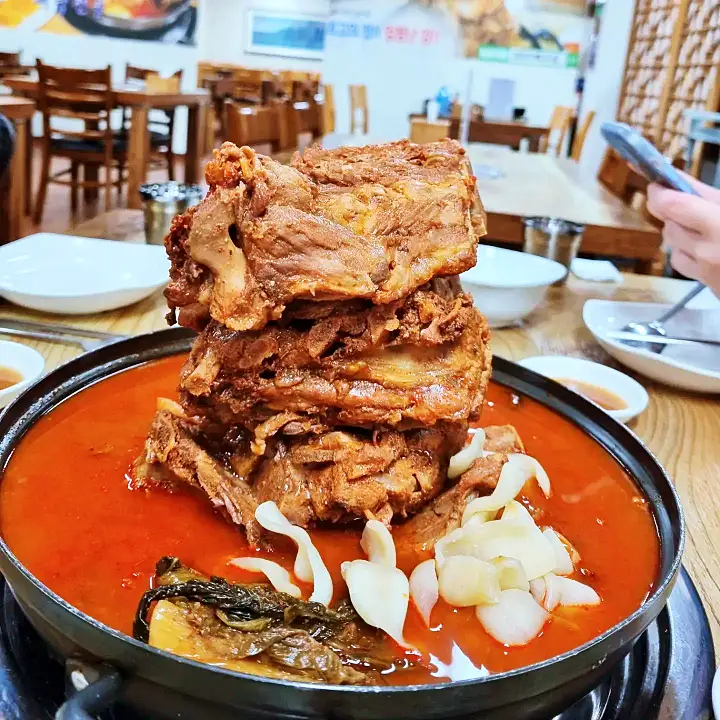 생방송오늘저녁 평택 소사벌 뼈다귀 감자탕 끝판왕 산더미 뼈탑 전골 맛집 추천