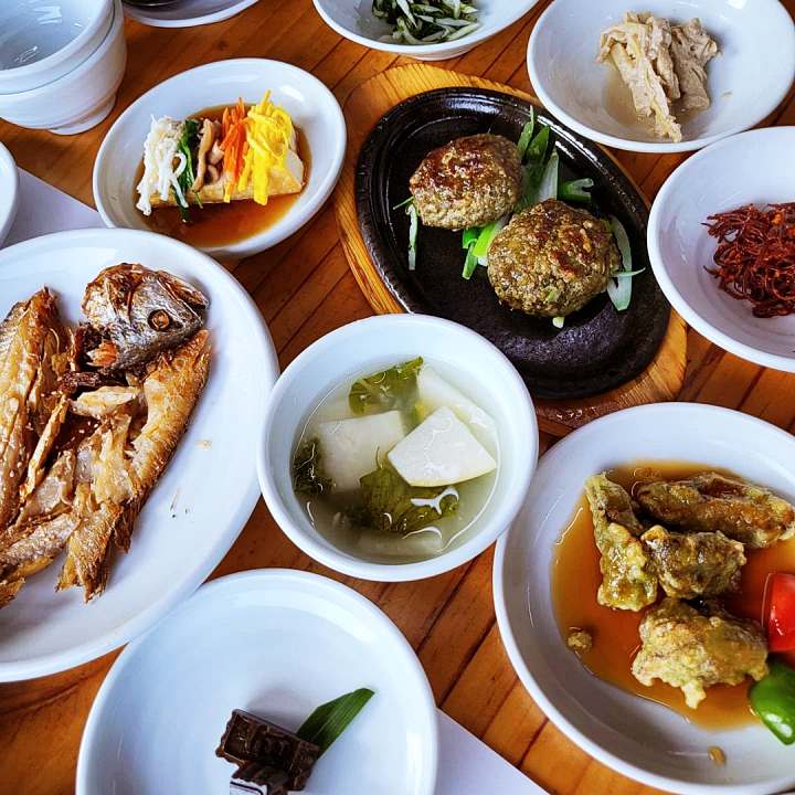 이만기 동네한바퀴 보성 녹차 한정식 맛집 녹차떡갈비 녹차전 녹차묵 소개