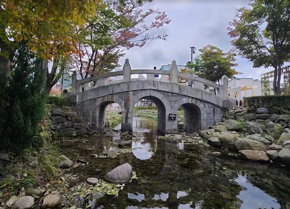 황지연못