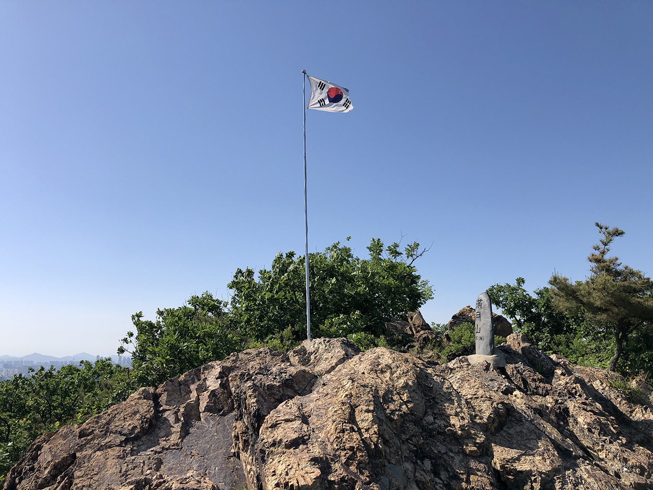 만월산 정상
