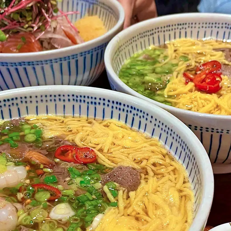줄서는식당 성수동 성수역 맛집 윤균상 추천 일본식 전복 단새우 냉메밀국수 냉소바 양지온면 명란 성게알 덮밥 맛있는 곳 소개